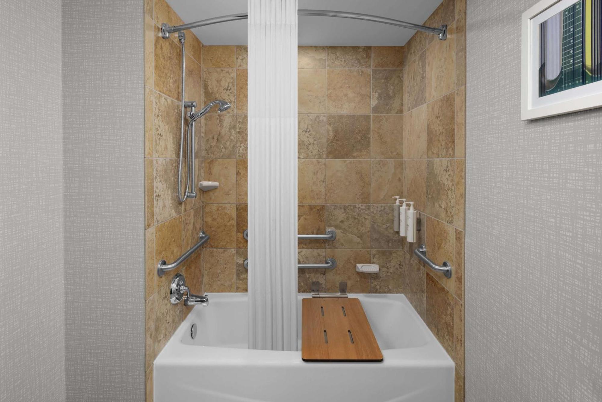 Hampton Inn Cleveland-Downtown Kültér fotó