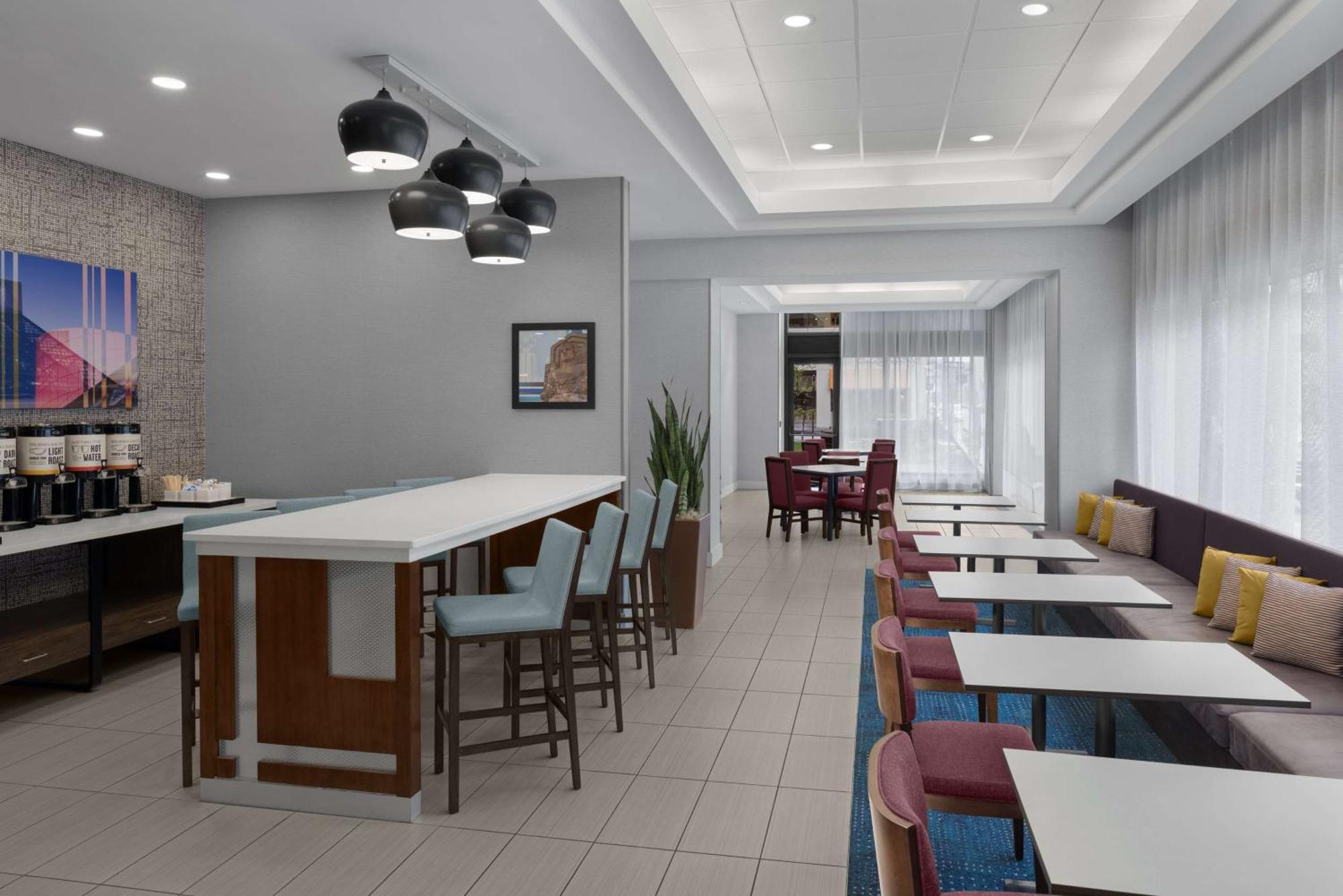 Hampton Inn Cleveland-Downtown Kültér fotó
