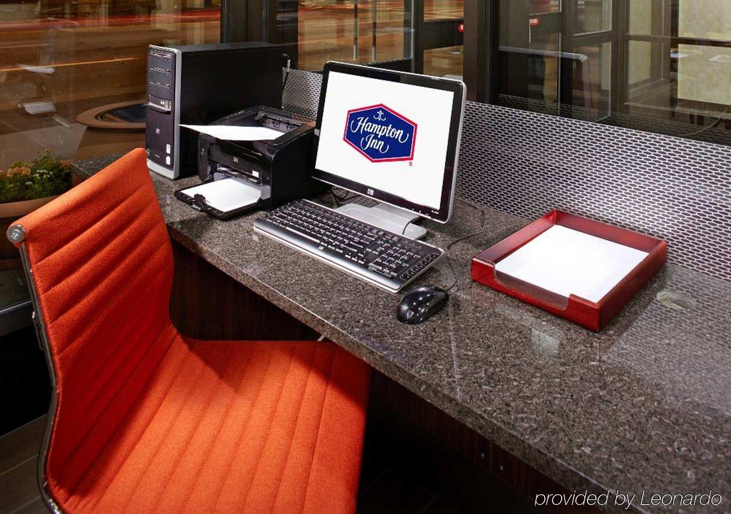 Hampton Inn Cleveland-Downtown Kültér fotó