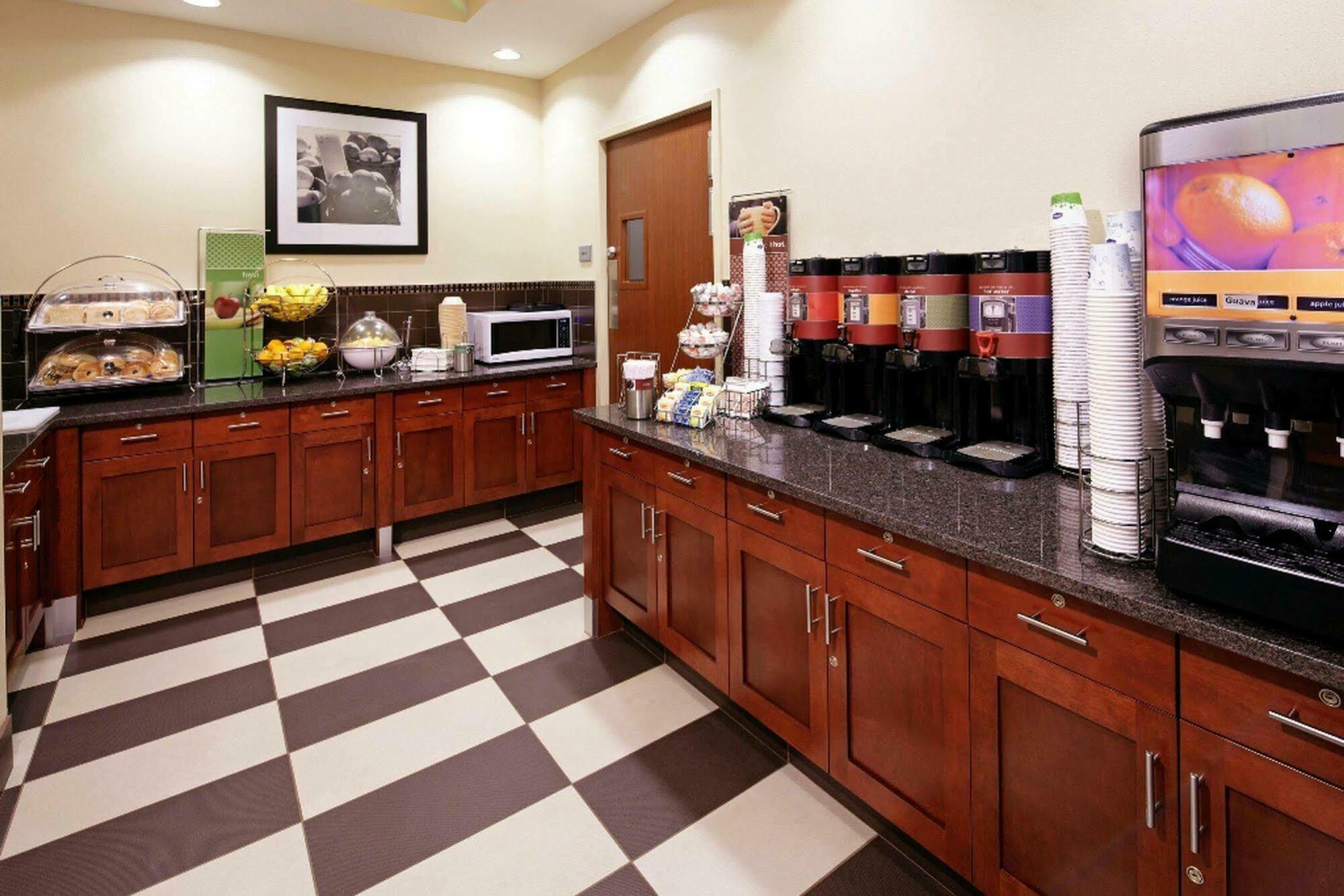 Hampton Inn Cleveland-Downtown Kültér fotó